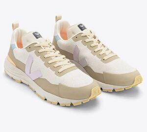 Veja Dekkan Alveomesh Sneaker Womens Sz 40/ US 9, $155